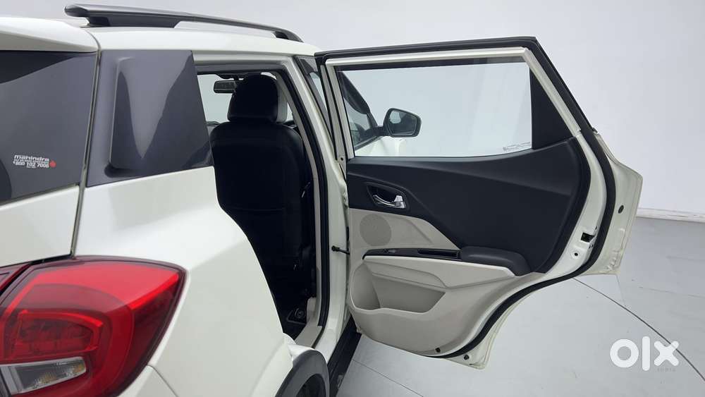 Mahindra Xuv300 W8, 2022, Petrol