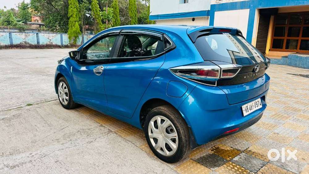 Tata Altroz 1.2 Xm Plus, 2021, Petrol