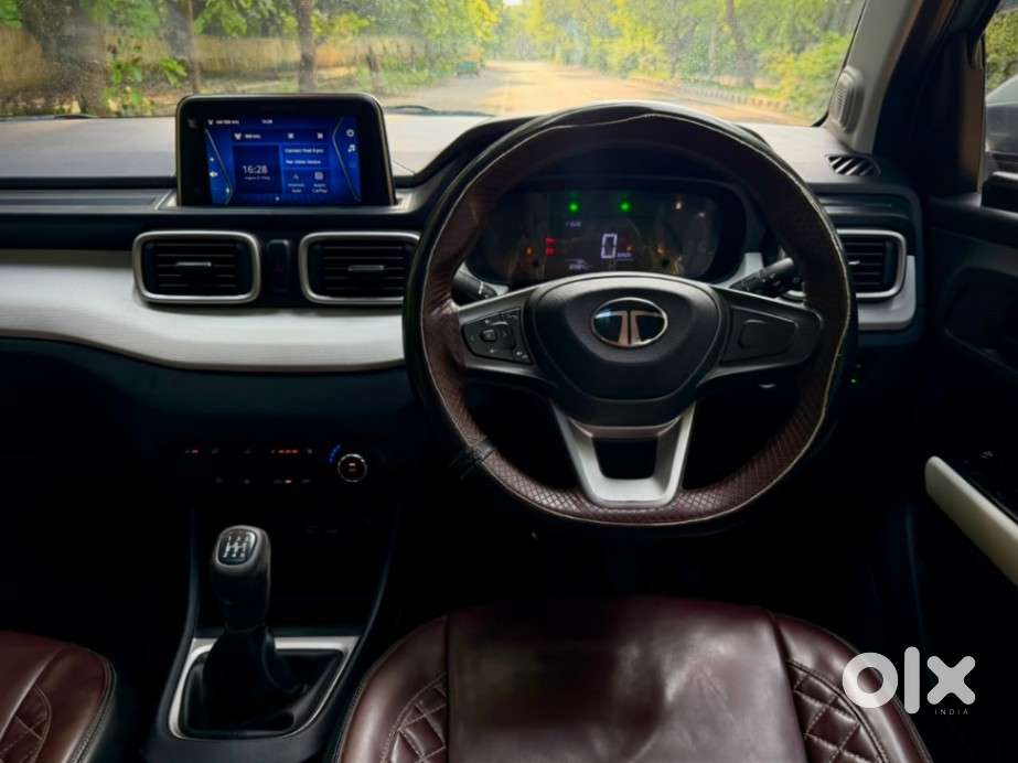 Tata Punch Accomplished Dazzle Sunroof Cng, 2024, Petrol