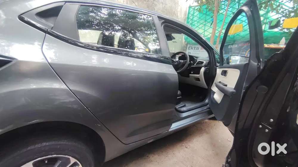 Tata Altroz Xza Petrol 2021