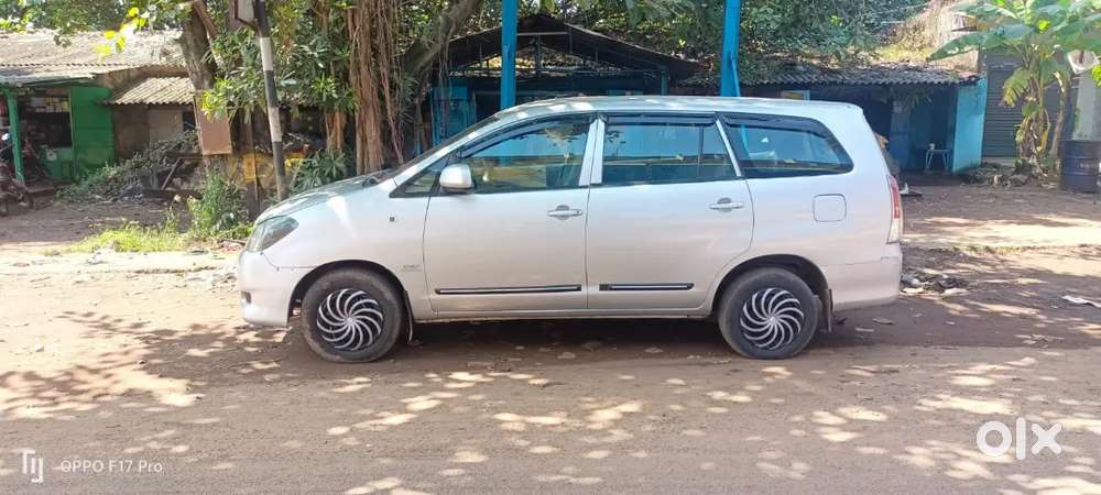 Toyota Innova 2012 Diesel 105000 Km Driven