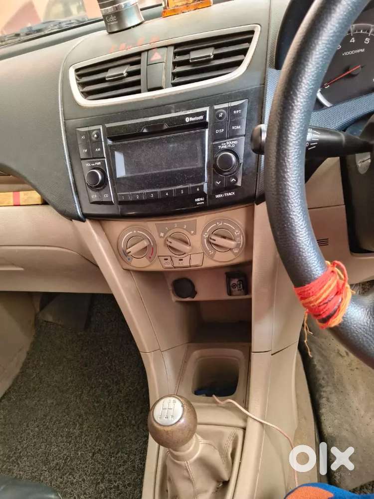 Petrol Plus Uppar Se Cng Laga Hua Hai 
2015 Model Hai