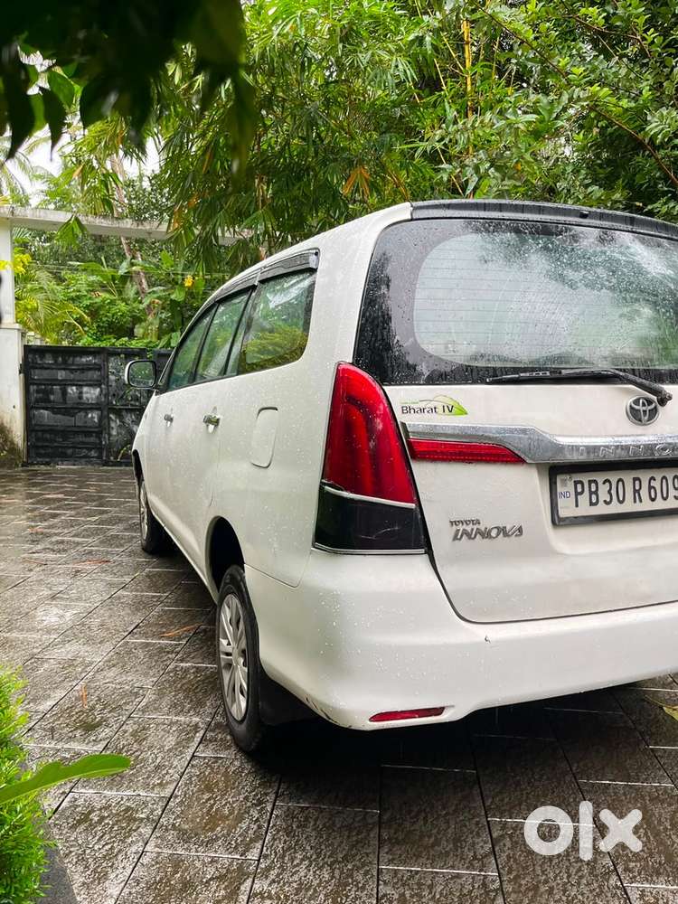Toyota Innova Diesel 2011