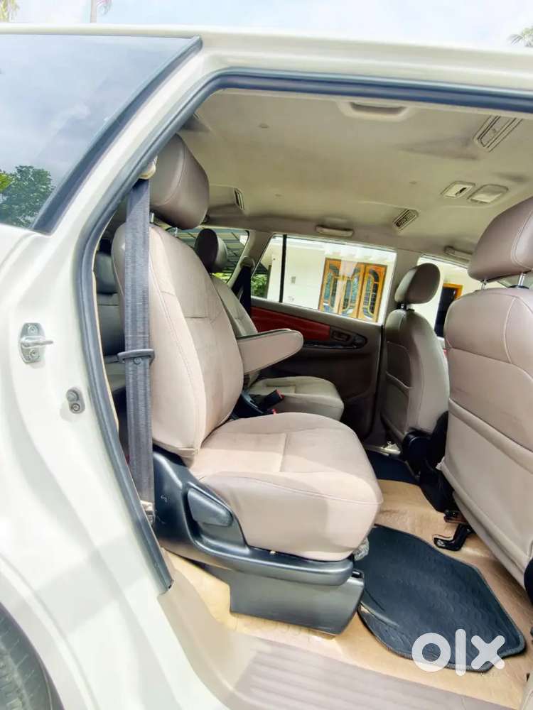 Toyota Innova 2.5 Diesel 2016. G4