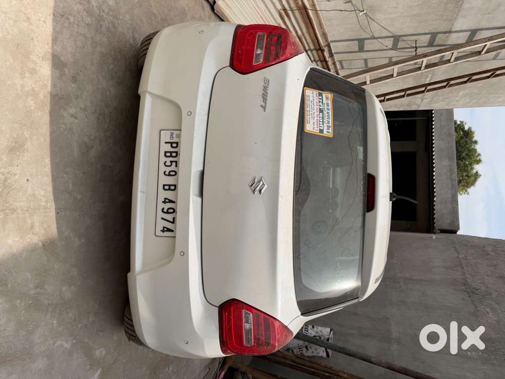 Maruti Suzuki Swift 2021 Petrol 74000 Km Driven