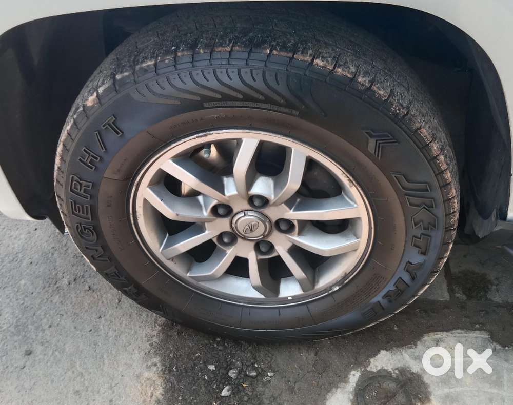 Mahindra Tuv 300 T10, 2018, Diesel