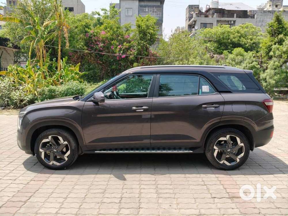 Hyundai Alcazar 2.0 Signature (o) Petrol At 7 Str, 2023, Petrol