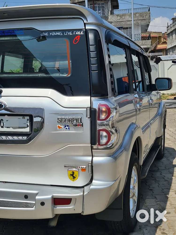 S10 Captain Seat, No Accident No Repaint, Recentlyservicedat Mahindra.