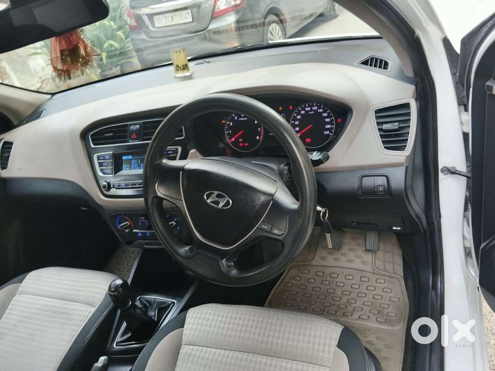 Hyundai I20 Petrol Cvt Magna Executive, 2018, Petrol