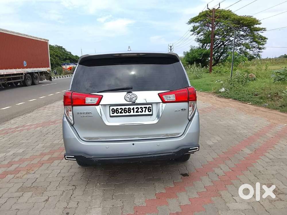 Toyota Innova Crysta 2.4 G