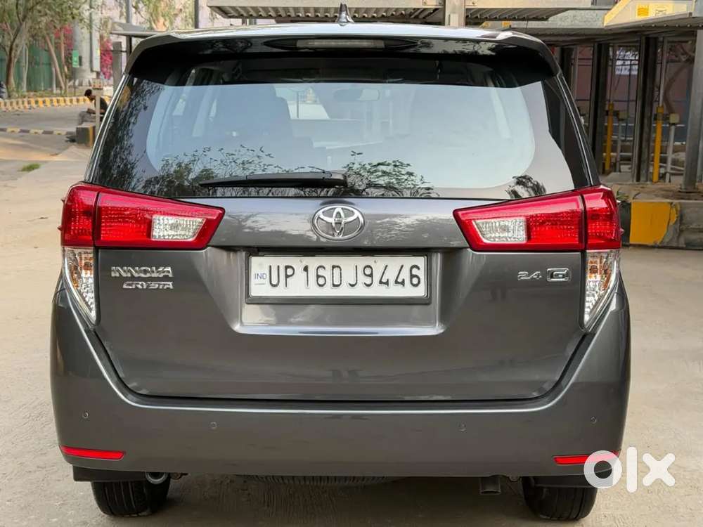 Toyota Innova Crysta G At 2022