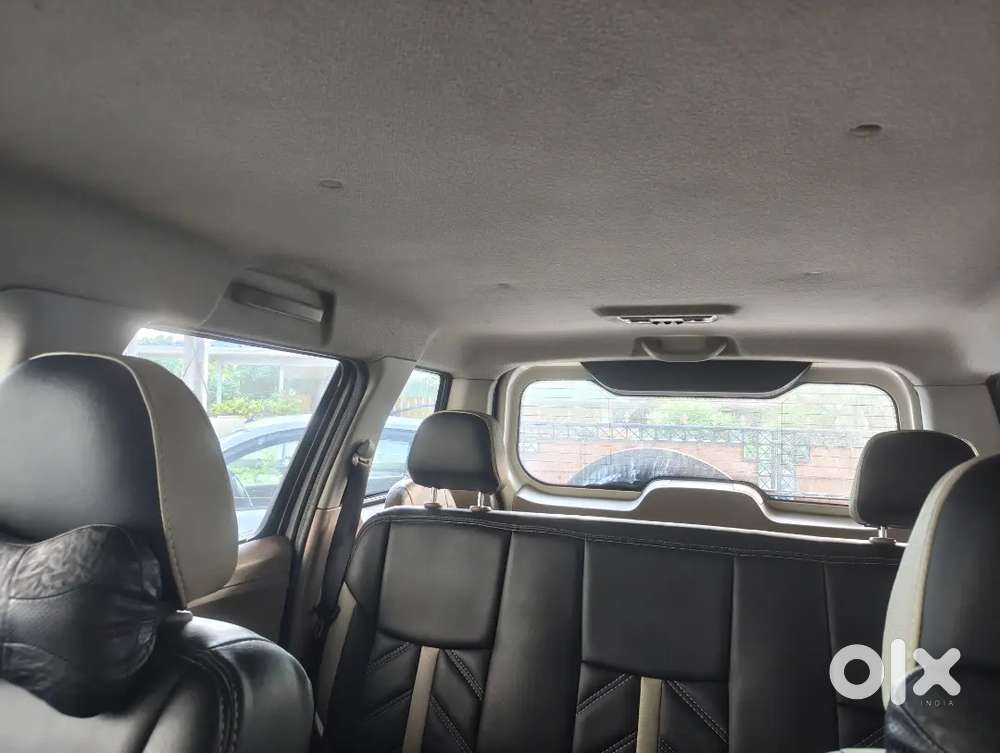 Mahindra Tuv 300 2016 T8