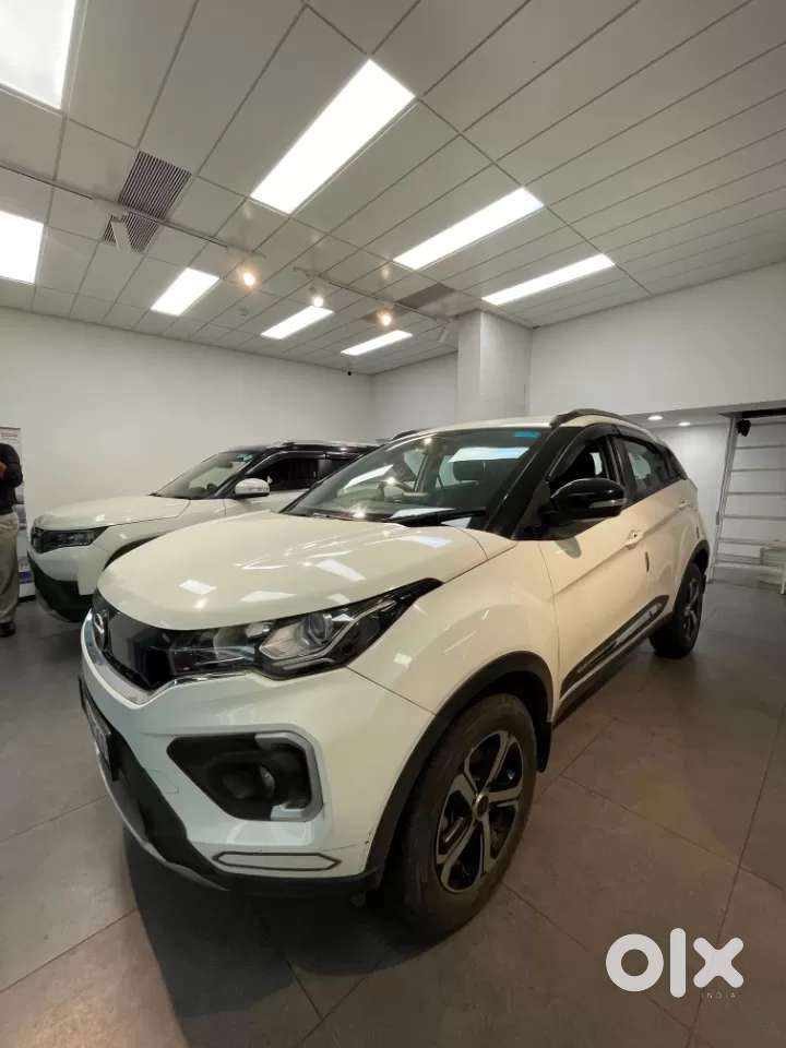 Tata Nexon 1.2 Revotron Xza Plus, 2023, Petrol