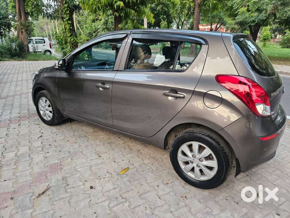 Hyundai I20 Sportz 1.4 Crdi 6 Speed Bs-iv, 2013, Diesel