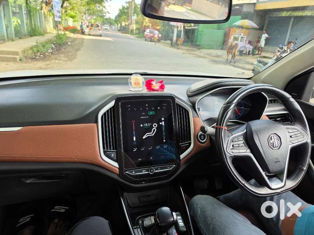 Mg Hector Plus 1.5 Sharp Dct