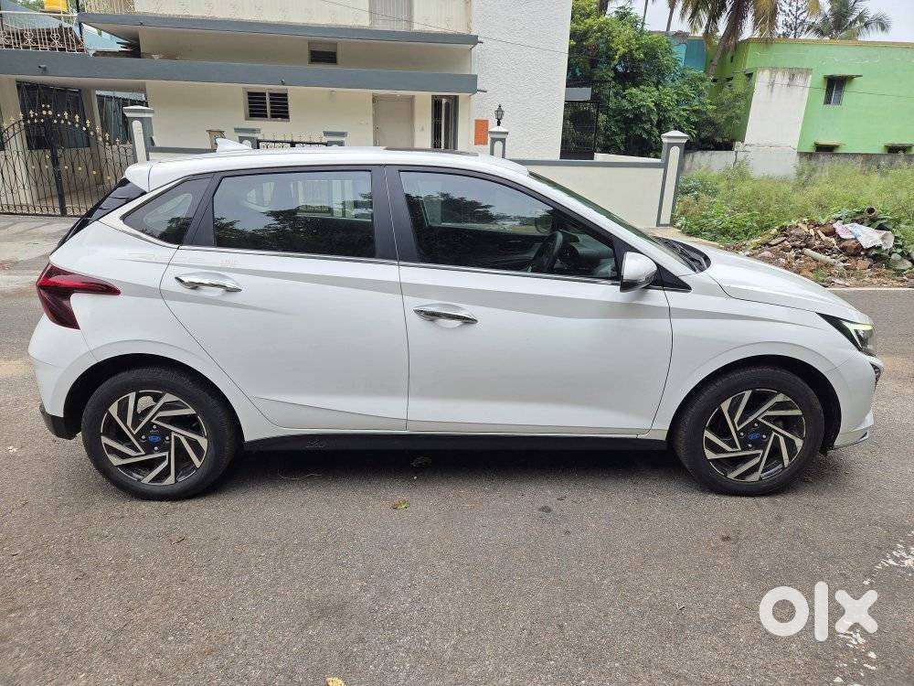 Hyundai New I20 1.2 Asta (o) Mt, 2023, Petrol
