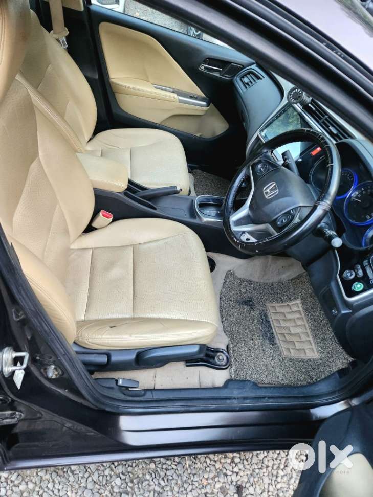 Honda City V At I-vtec, 2015, Petrol