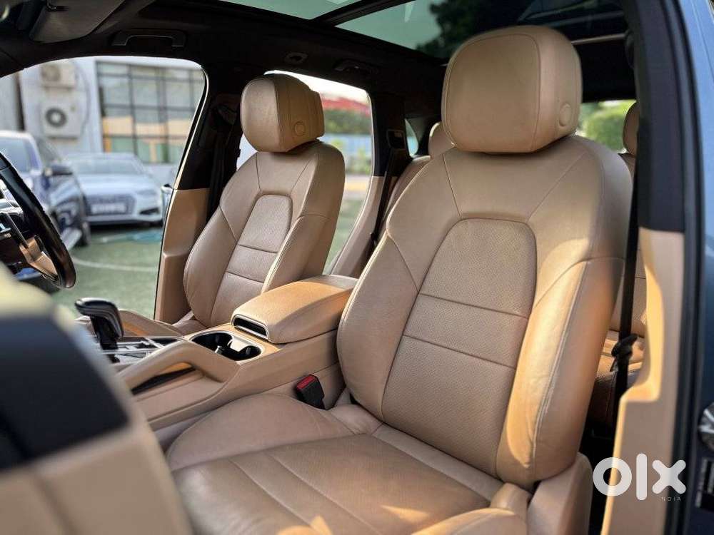 Porsche Cayenne V6 Tiptronic, 2019, Petrol