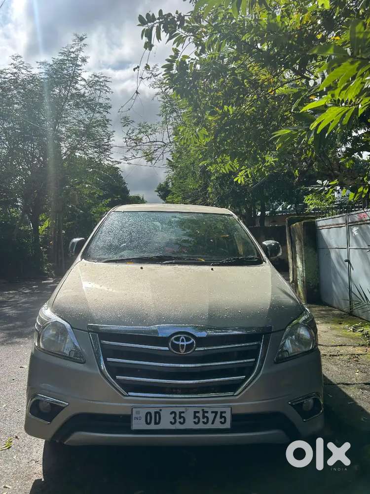 Toyota Innova 2.5 G 2015