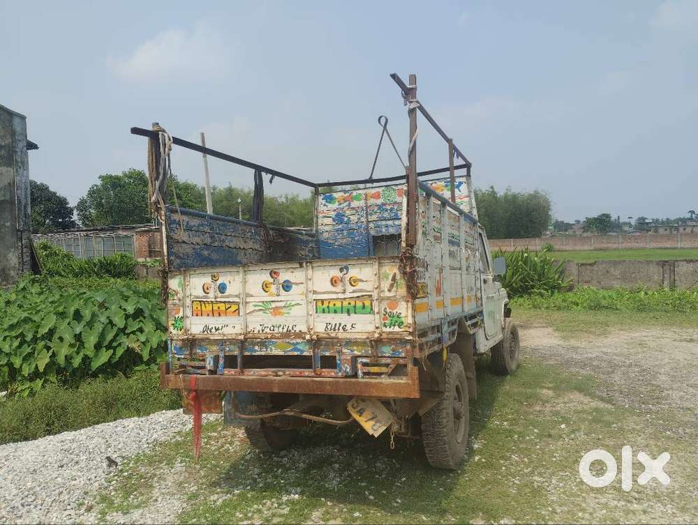 Mahindra Bolero Neo 2013