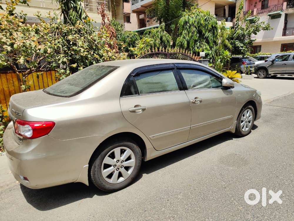 Toyota Corolla Altis 2010-2013 Gl, 2011, Petrol