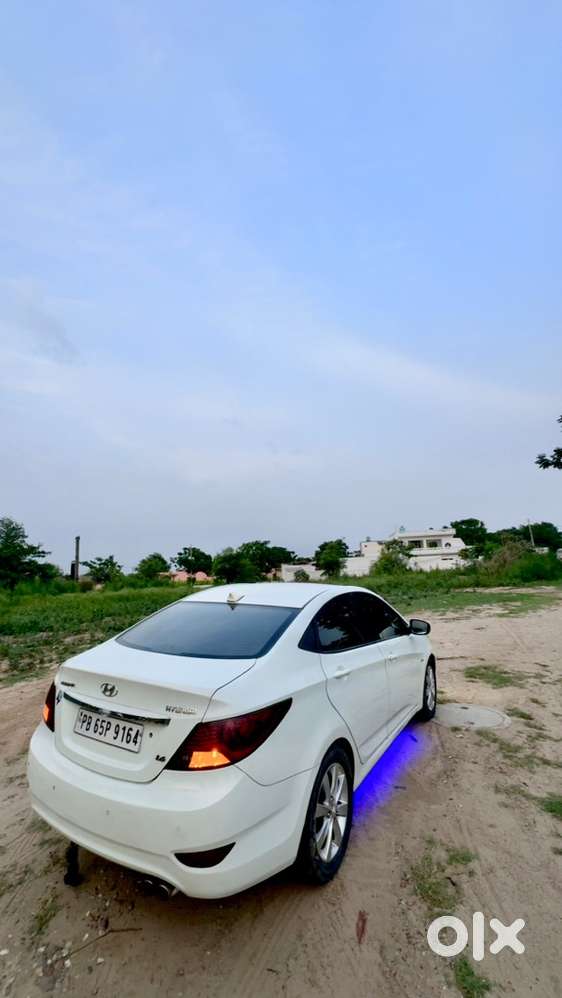 Hyundai Fluidic Verna 2012