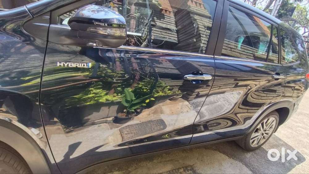 Toyota Innova Hycross 2023 Petrol Good Condition