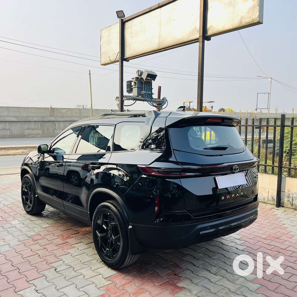 Tata Safari Pure Plus S Dark Edition, 2024, Diesel