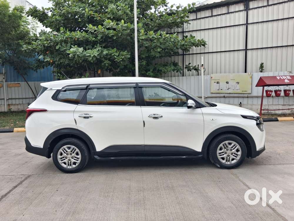 Kia Carens 1.5 Premium 7 Str, 2022, Petrol