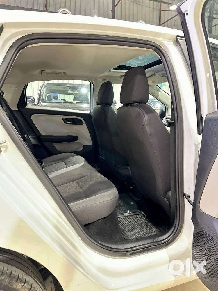 Tata Altroz Xm Plus Petrol, 2024, Petrol