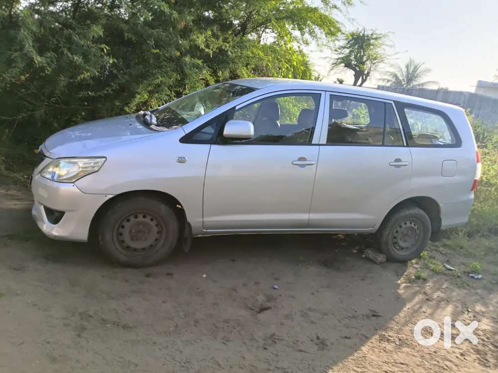 Toyota Innova 2012 Diesel Well Maintained