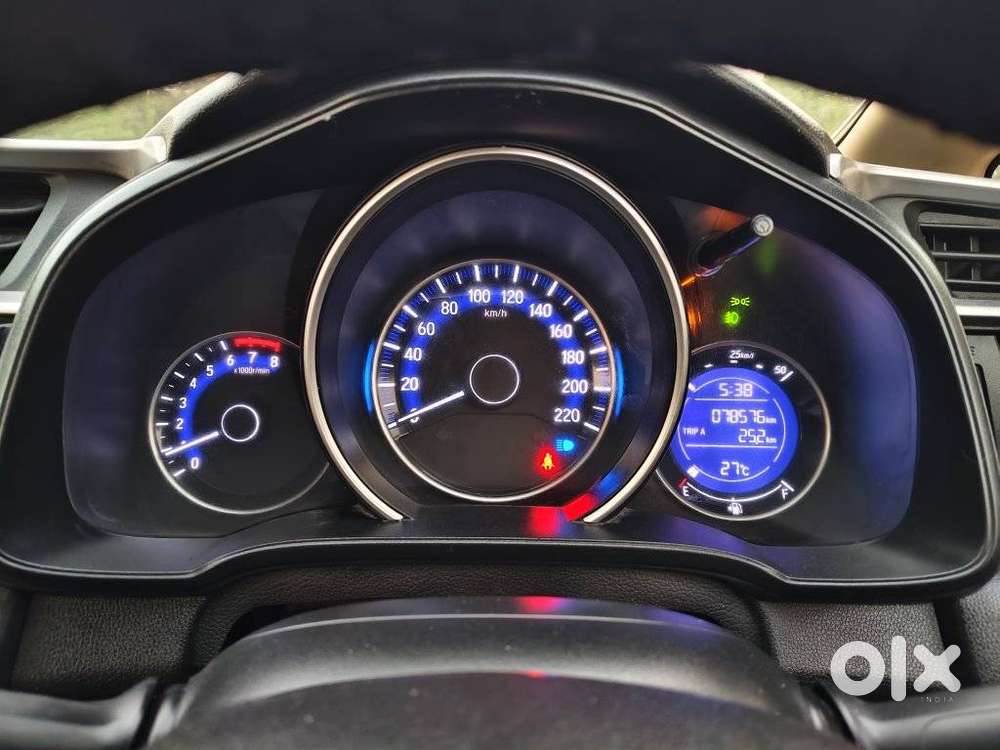 Honda Jazz [2020-2023] 1.2 V I-vtec Mt, 2017, Petrol