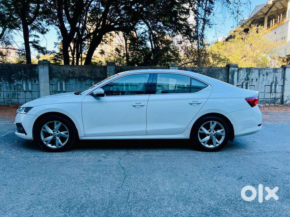 Skoda Octavia 2.0 Style Tsi At, 2022, Petrol