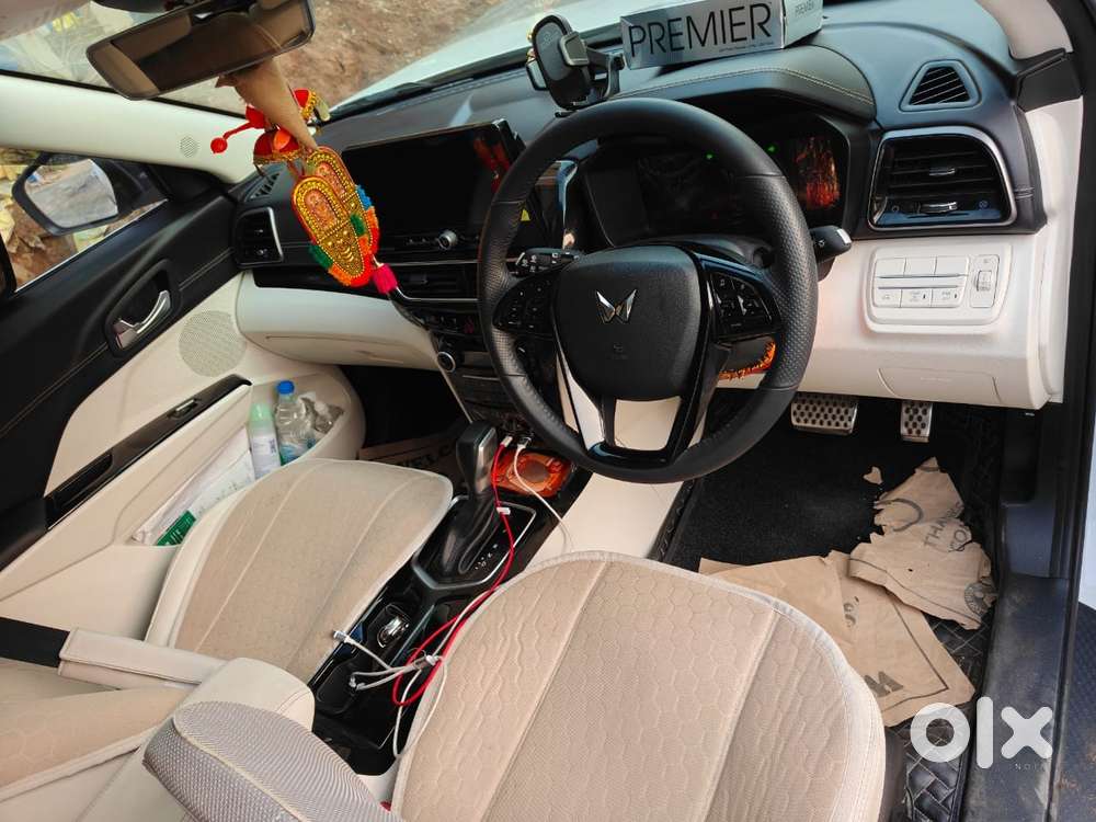 Mahindra Xuv 3xo Ax7l 1.2 Petrol At (pg), 2024, Petrol