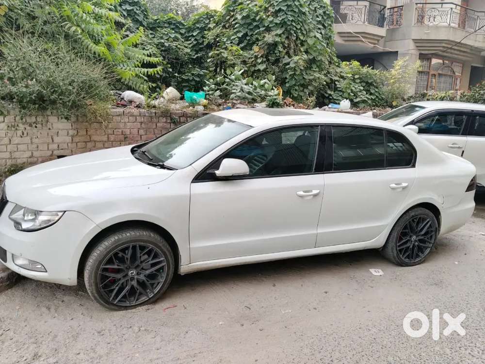 Skoda Superb Elegance 2012