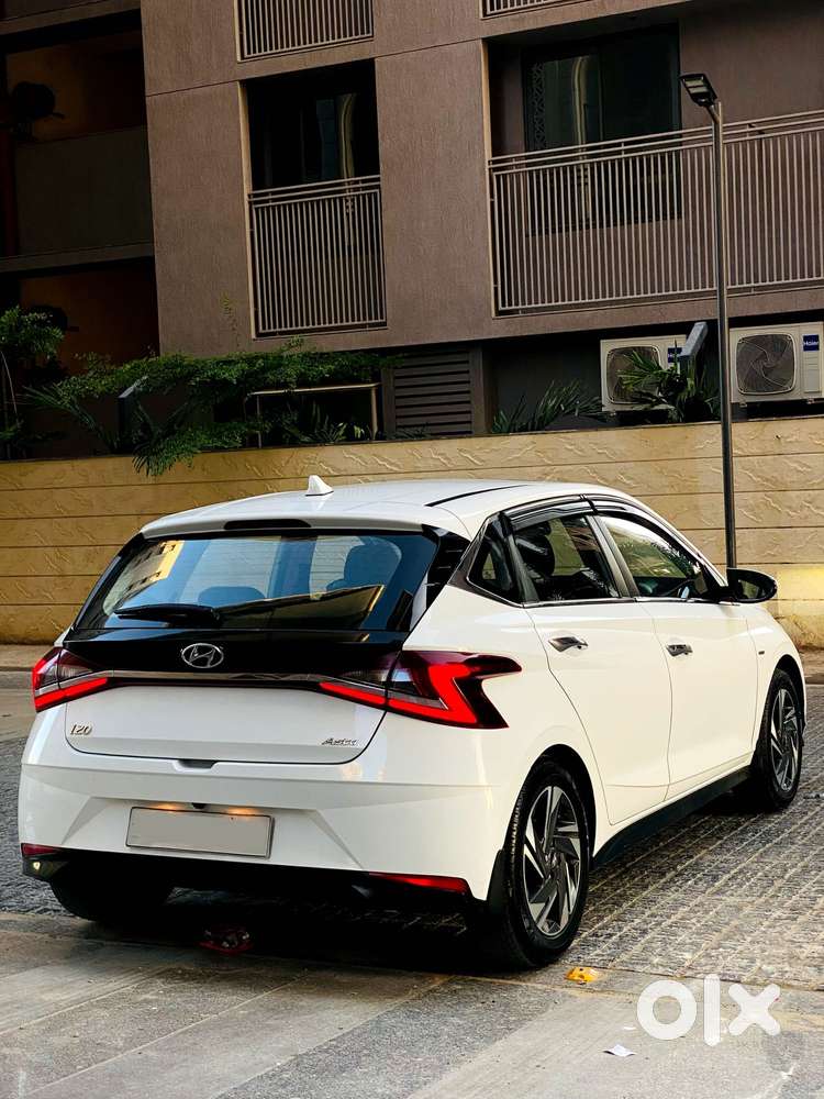 Hyundai I20 Asta (o) 1.2 Mt, 2023, Petrol