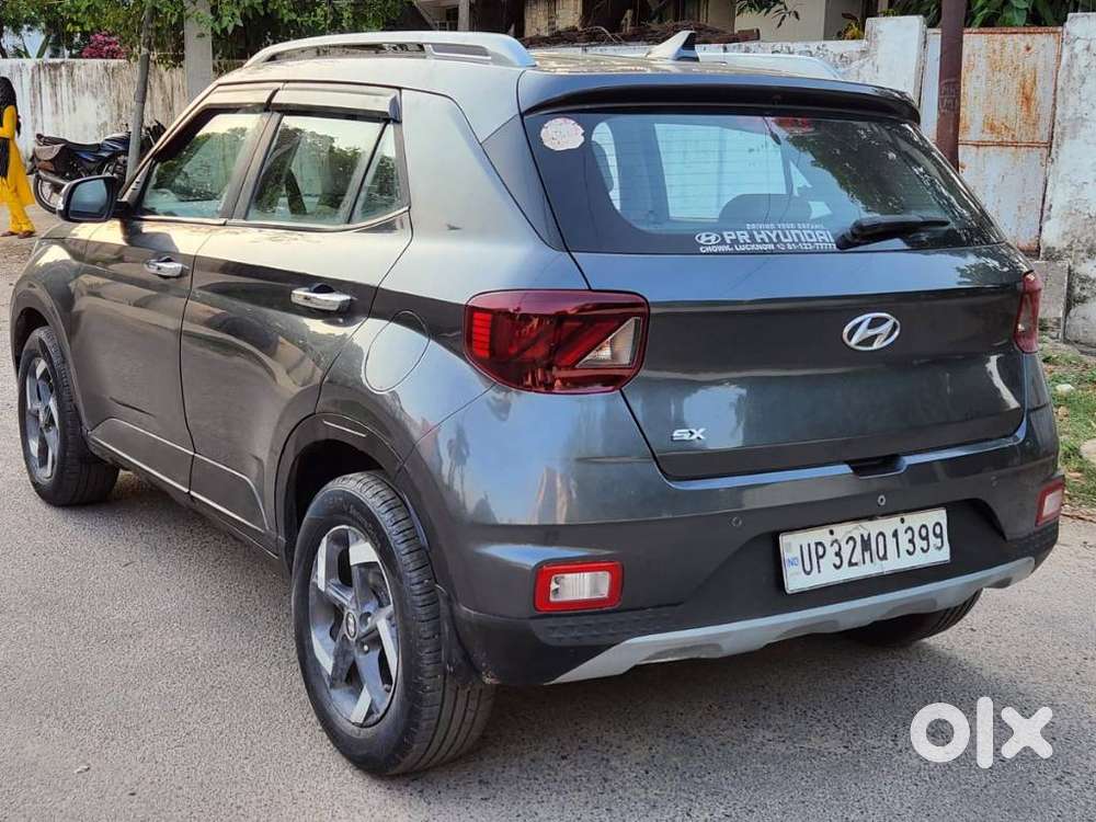 Hyundai Venue Sx Dual Tone, 2022, Diesel