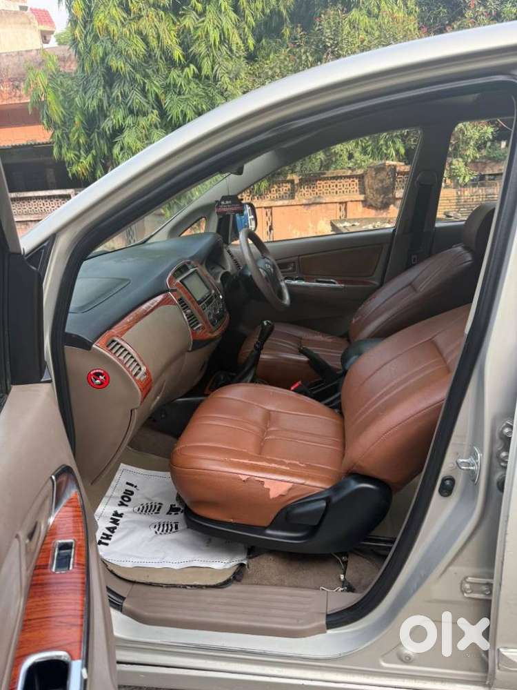 Toyota Innova 2.5 G (diesel) 8 Seater, 2015, Diesel