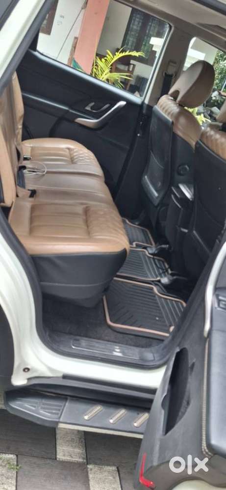 Mahindra Xuv500 W11 Option, 2020, Diesel