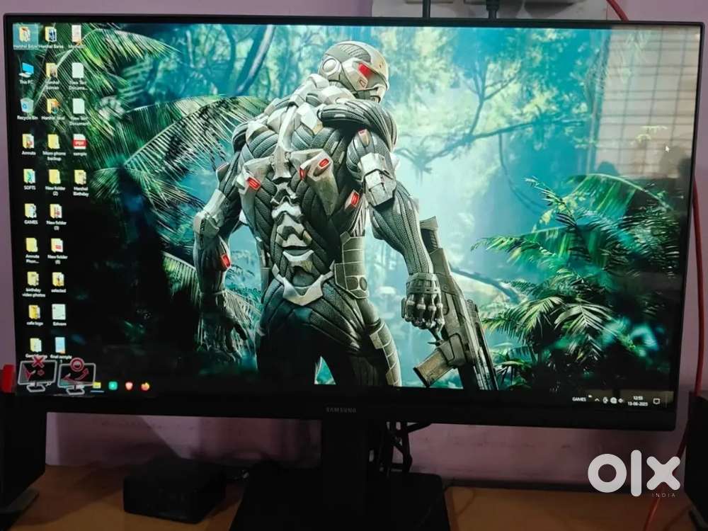 Samsung 27-inch (68.6 cm) S3 Flat LED Monitor