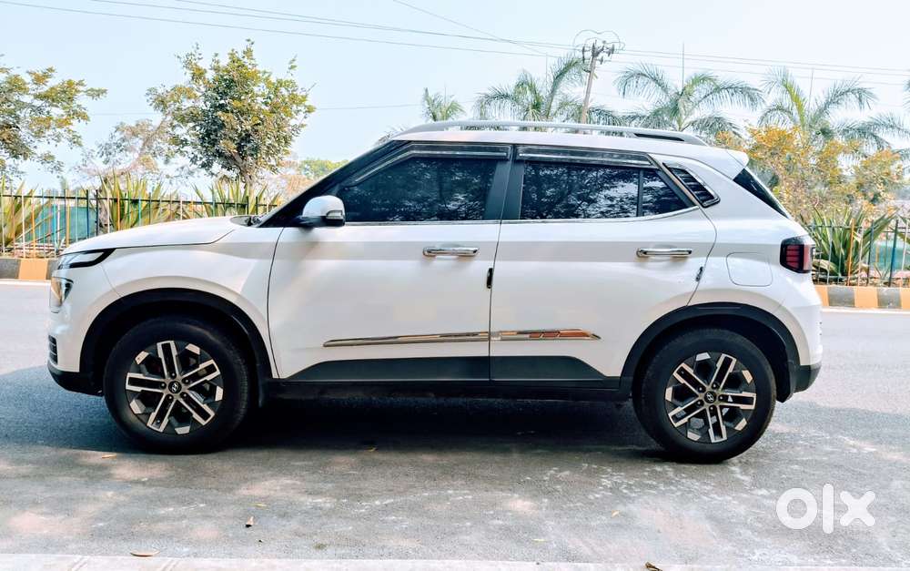 Hyundai Venue Sx Mt, 2023, Diesel