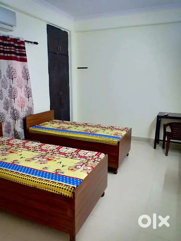NO BROKERAGE! Newly Built Boys PGs with meals & amenities in Noida!