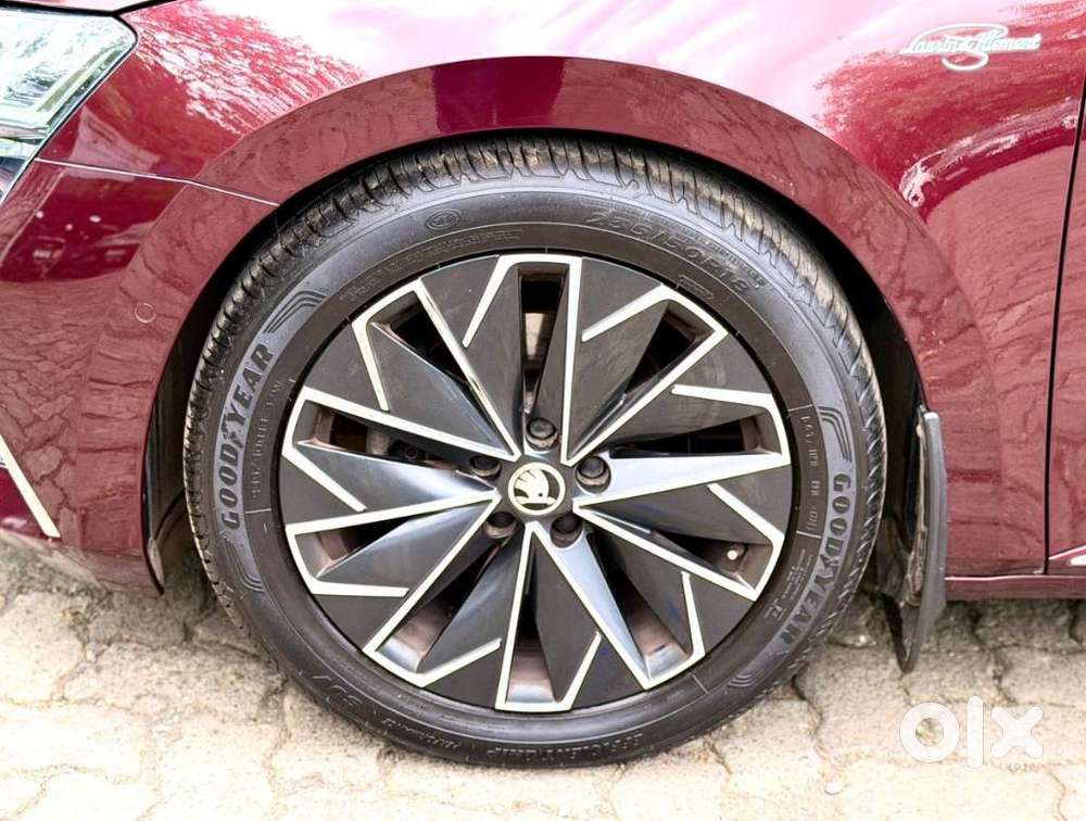 Skoda Superb 2.0 Tsi At L&k, 2024, Petrol