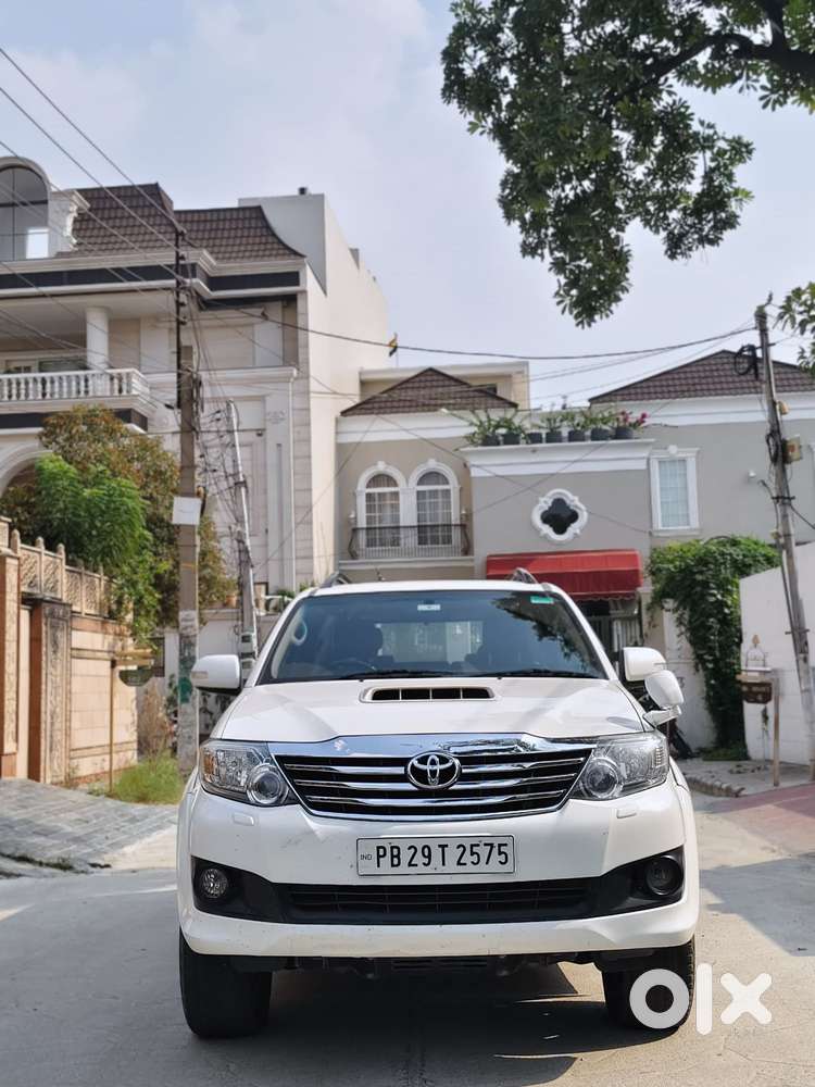 Toyota Fortuner 2.5 4x2 Mt Trd Sportivo, 2014, Diesel