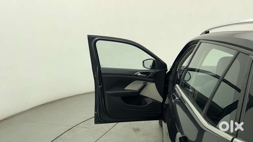 Volkswagen Taigun Topline 1.0 Tsi At (electric Seats), 2022, Petrol
