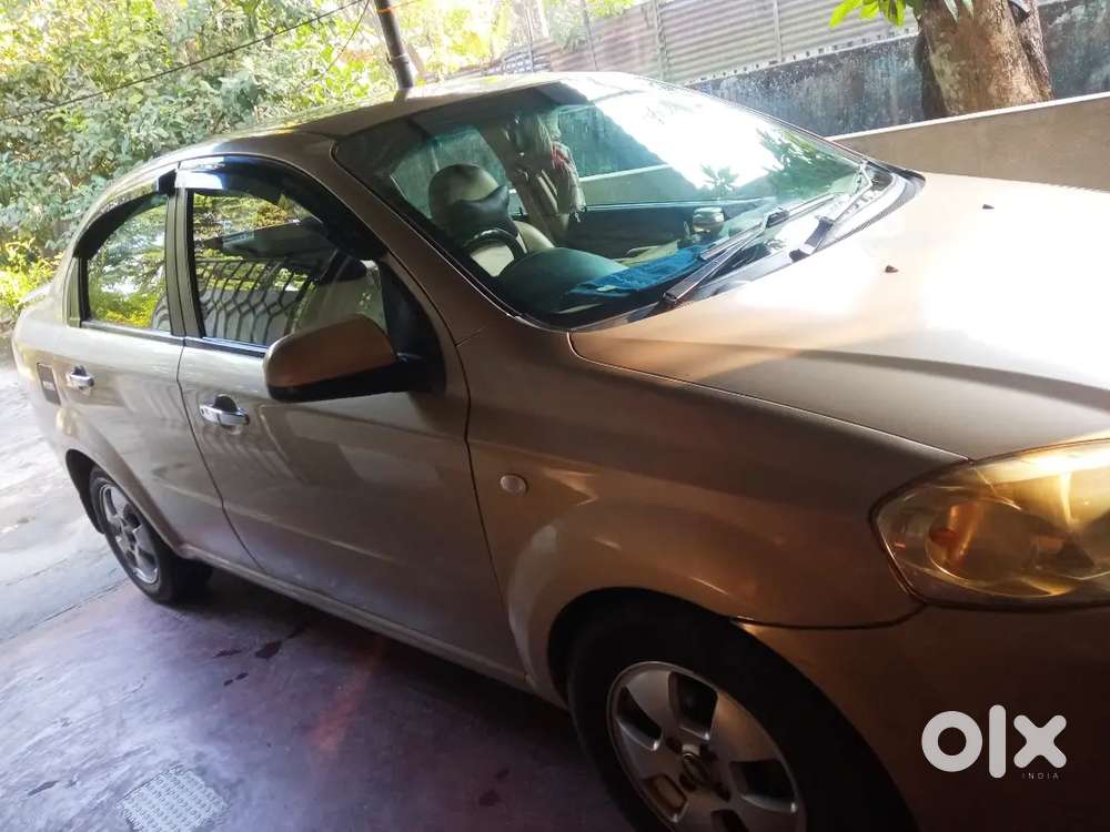 Chevrolet Aveo 2011 Petrol Well Maintained.