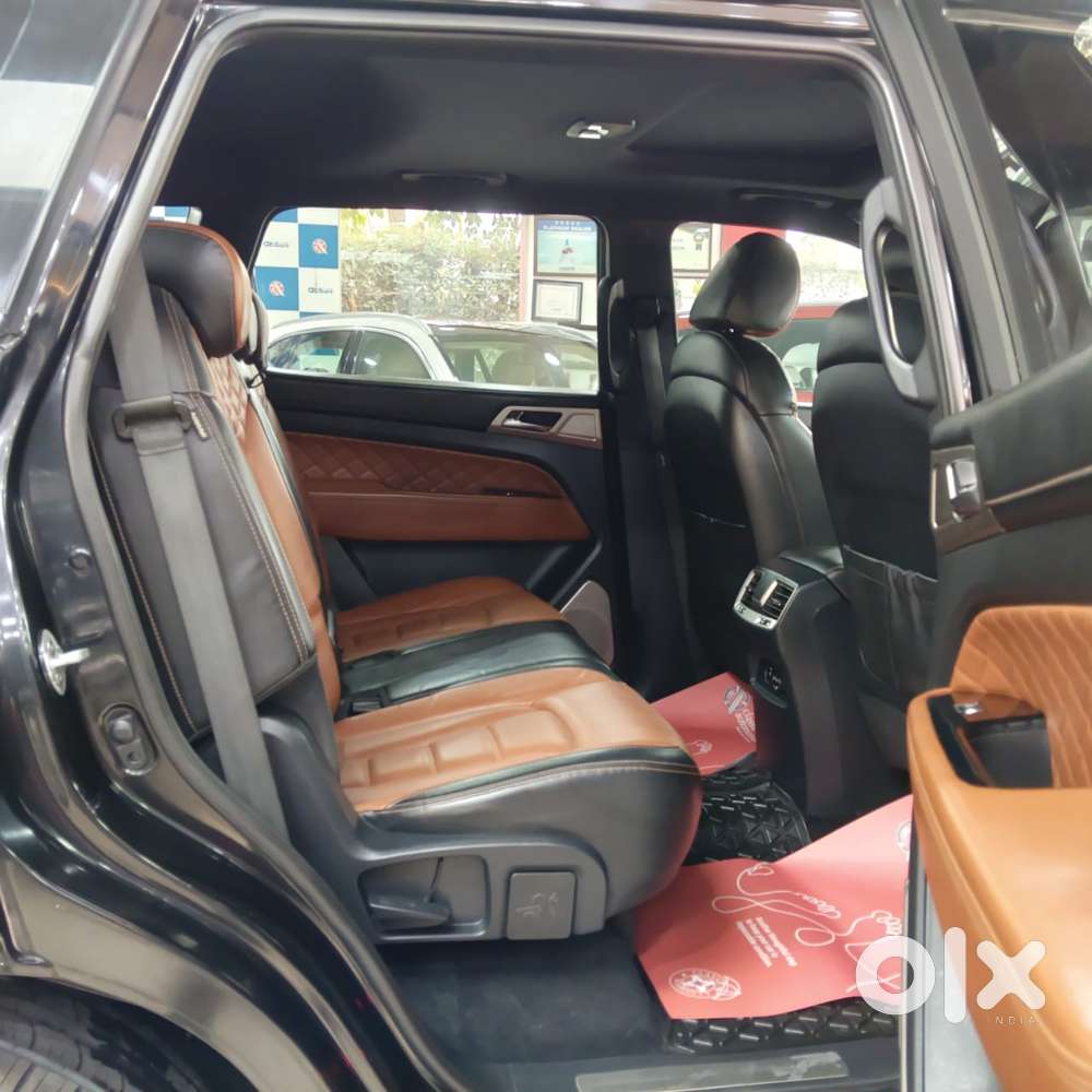 Mahindra Alturas G4 4wd At, 2019, Diesel
