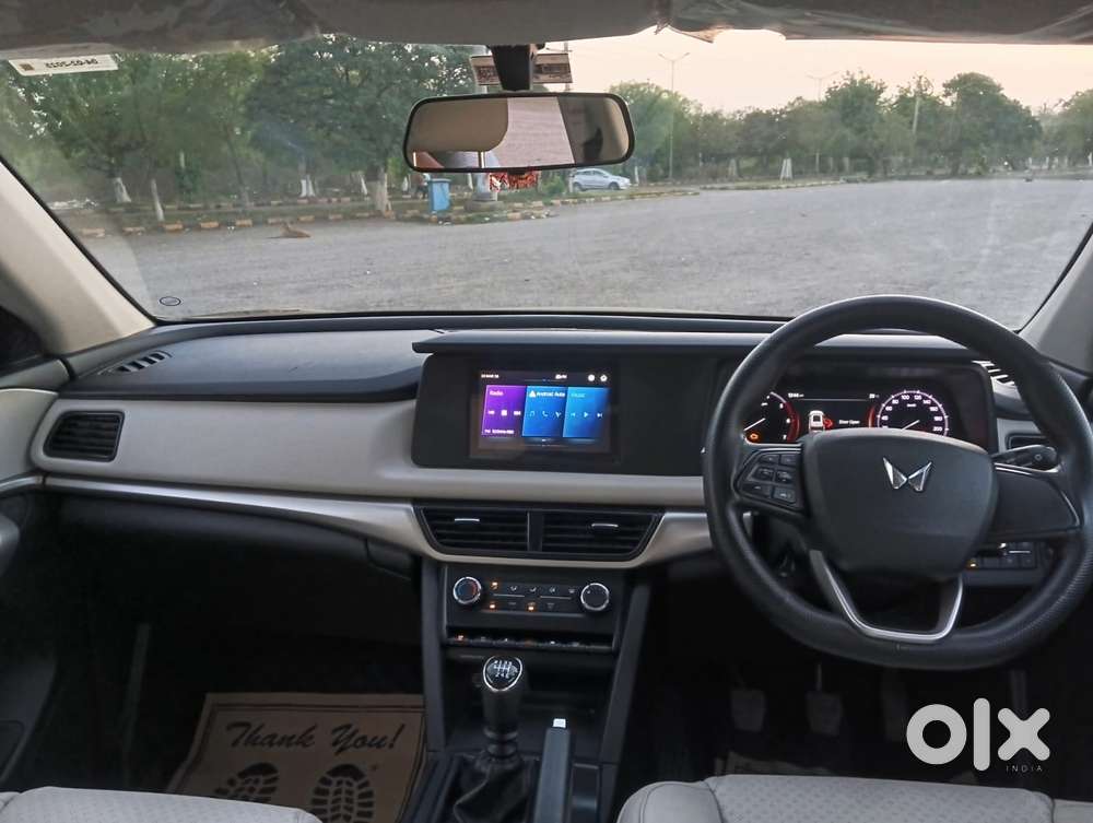 Mahindra Xuv700 2.2 Ax 3 Diesel Mt 7 Str, 2025, Diesel