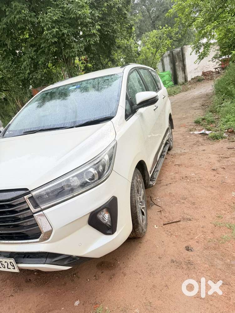 Toyota Innova Crysta 2.4 V 7 Str, 2022, Petrol