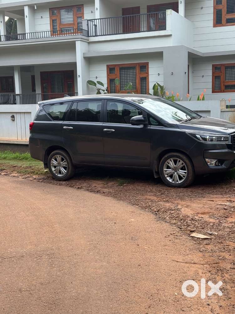 Toyota Innova Crysta Diesel 2016